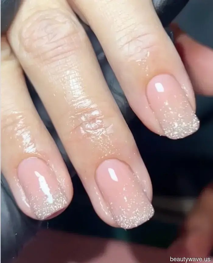 Oh, They’re Totally Back—17 Beautiful Nail Designs That Make This "Old-Fashioned" Mani Feel So 2025