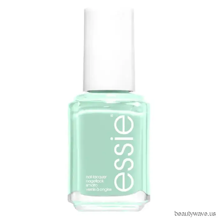 Модные люди сейчас носят французский маникюр&mdash;11 стильных дизайнов, которые мы возьмем в салон