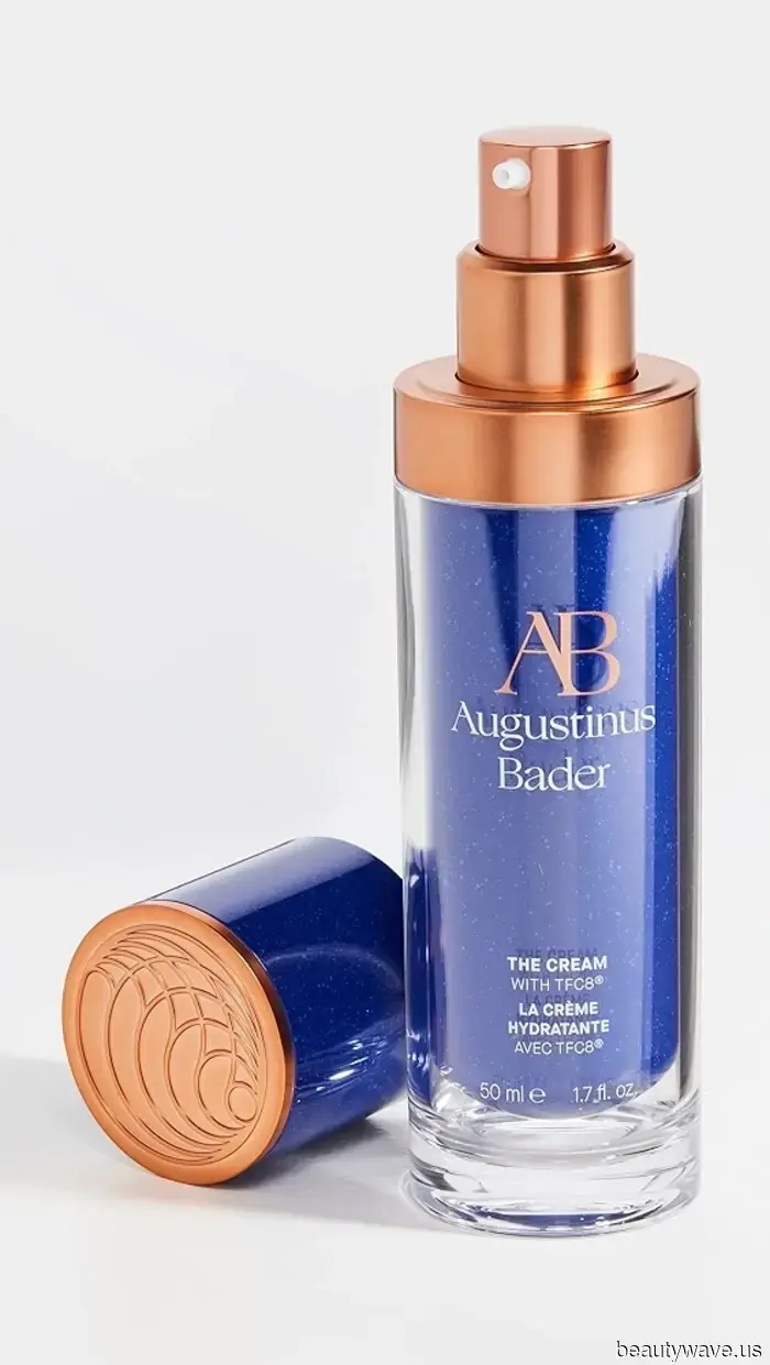 I just browsed through Shopbop's amazing beauty sale and selected 17 viral beauty products that I added to my cart.