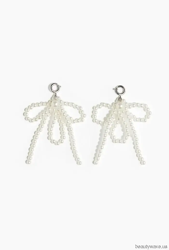 Jewelled Sandals, Anklets, and Shoe Charms—5 Chic Trends to Showcase Your Style