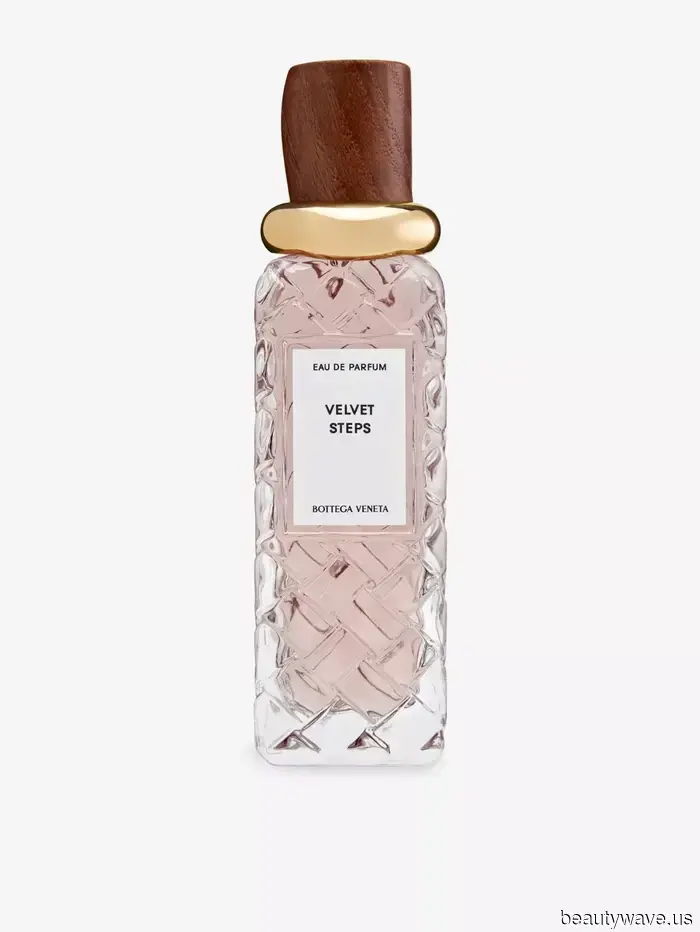 Non possiedo una borsa Bottega, ma questa fragranza mi fa sentire come se ne avessi una.