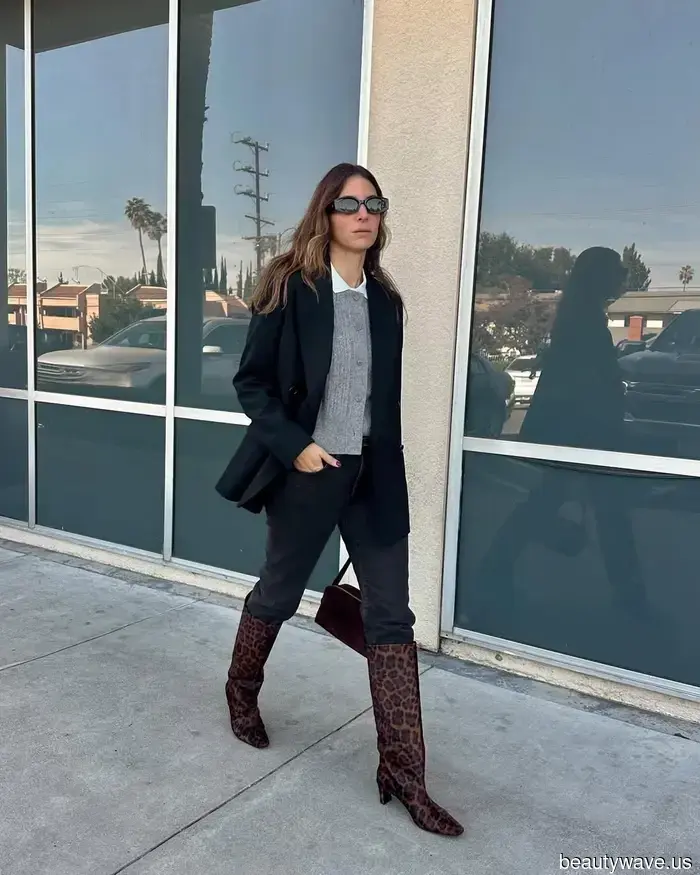 The Distinctive Style That Everyone Fashionable in NYC Will Adopt When Pairing Boots with Jeans This Fall