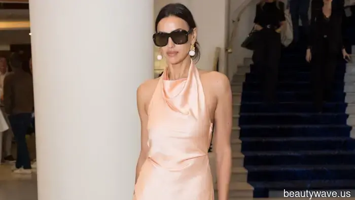 I've Discovered It: This Stylish Sandal Color Trend Matches Every Dress.