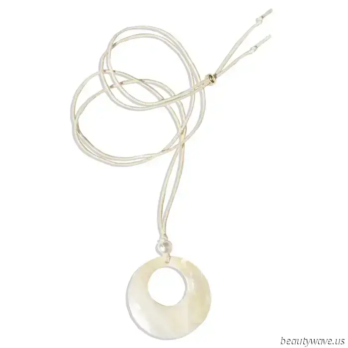 Out of the blue, everyone in the fashion world is sporting this jewelry trend—I recently discovered the most stylish option for less than $100.