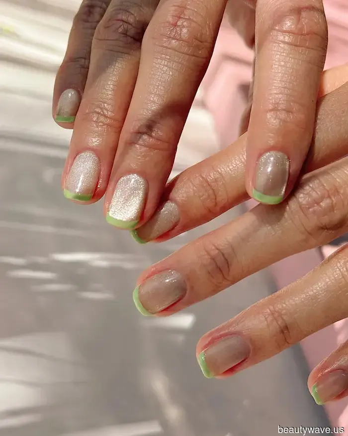 Hailey Bieber's Velvet Snowflake Manicure is the style I'm planning to get at the salon this November.