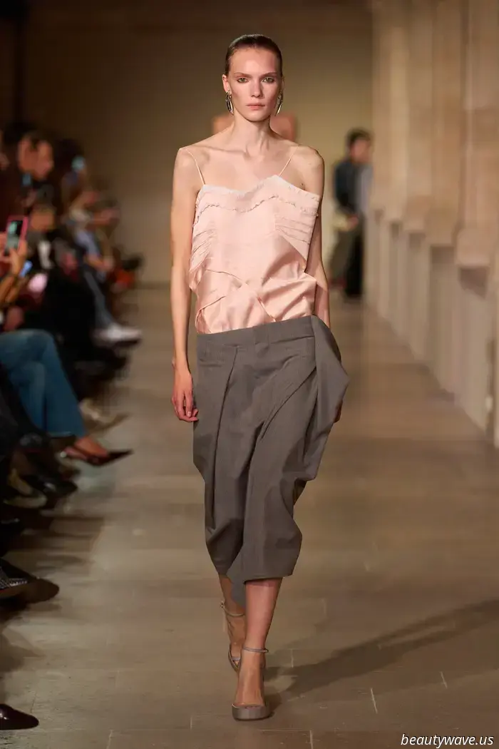 This Victoria Beckham collection drew inspiration from Romeo + Juliet, The Virgin Suicides, and films from the late '90s.