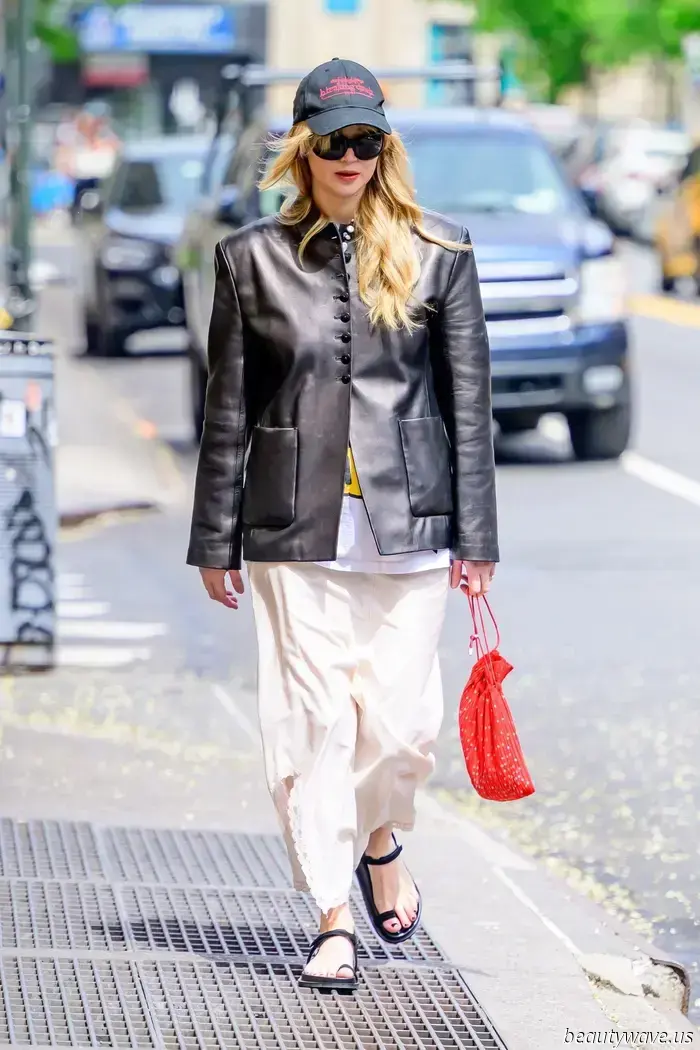Le donne con gusto a New York indossano blazer solo se presentano questo dettaglio