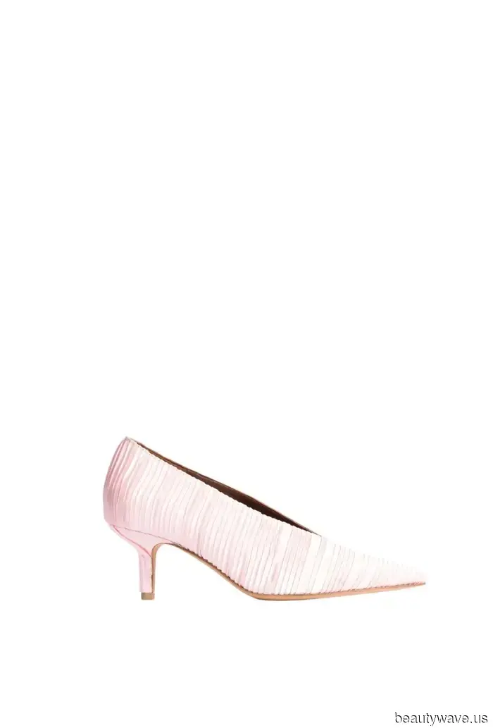 Modeleute können von diesem trendigen, umstrittenen Schuh nicht genug bekommen.