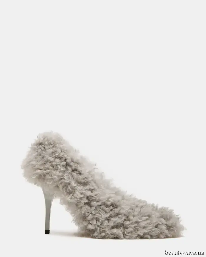 No Pillbox Hats or Capes—this Winter's Accessory Trend for the Stylish: the "Rich" Look