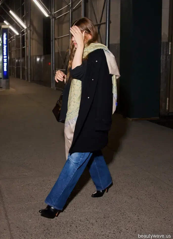 Forget about shopping at The Row— the key to dressing like an Olsen twin lies in embracing these autumn trends.