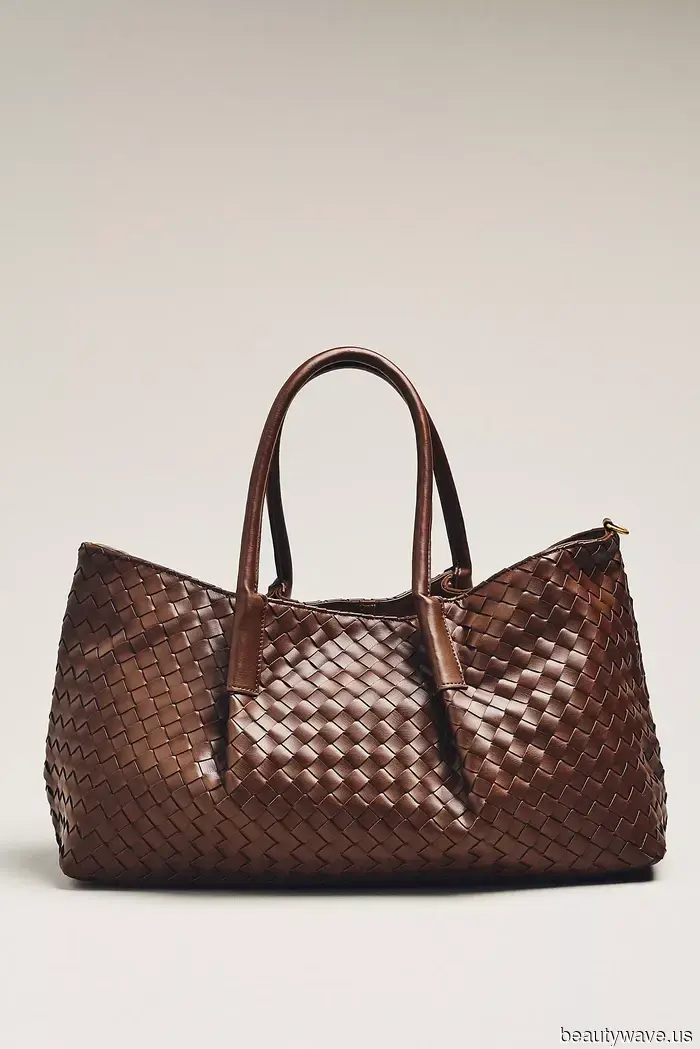 I Cover More Than 5 Miles Daily While Working in Manhattan—Here’s an Editor-Approved Guide to Fall Footwear for City Girls.