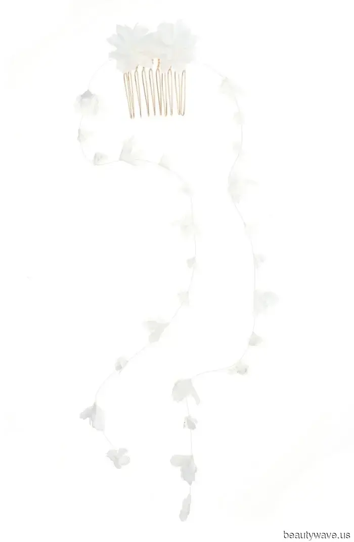 Questo accessorio francese da 10 dollari è il segreto per apparire eleganti in 5 secondi netti.