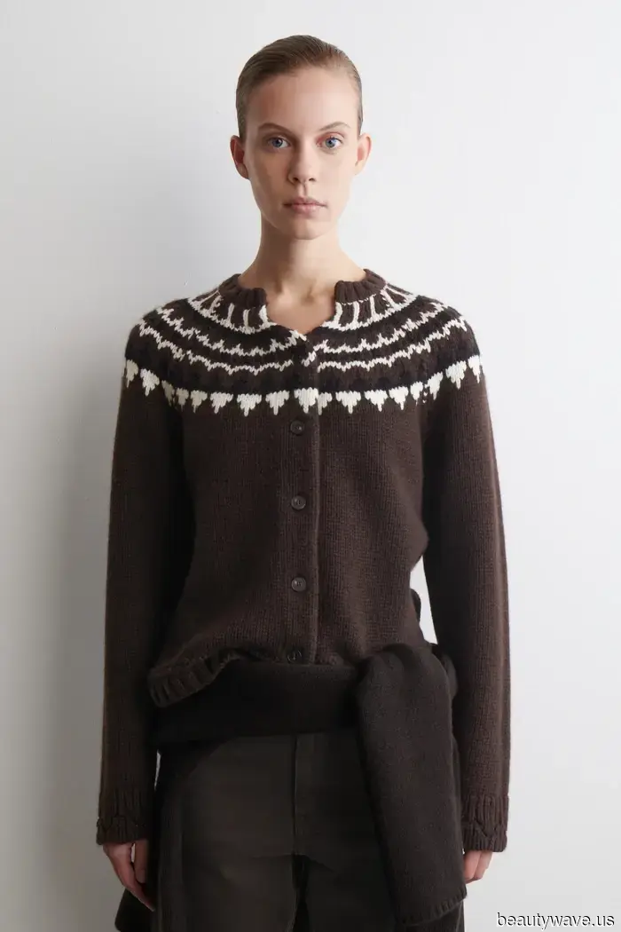 Olvida lo que piensas: los cárdigans ya no se consideran "aburridos".