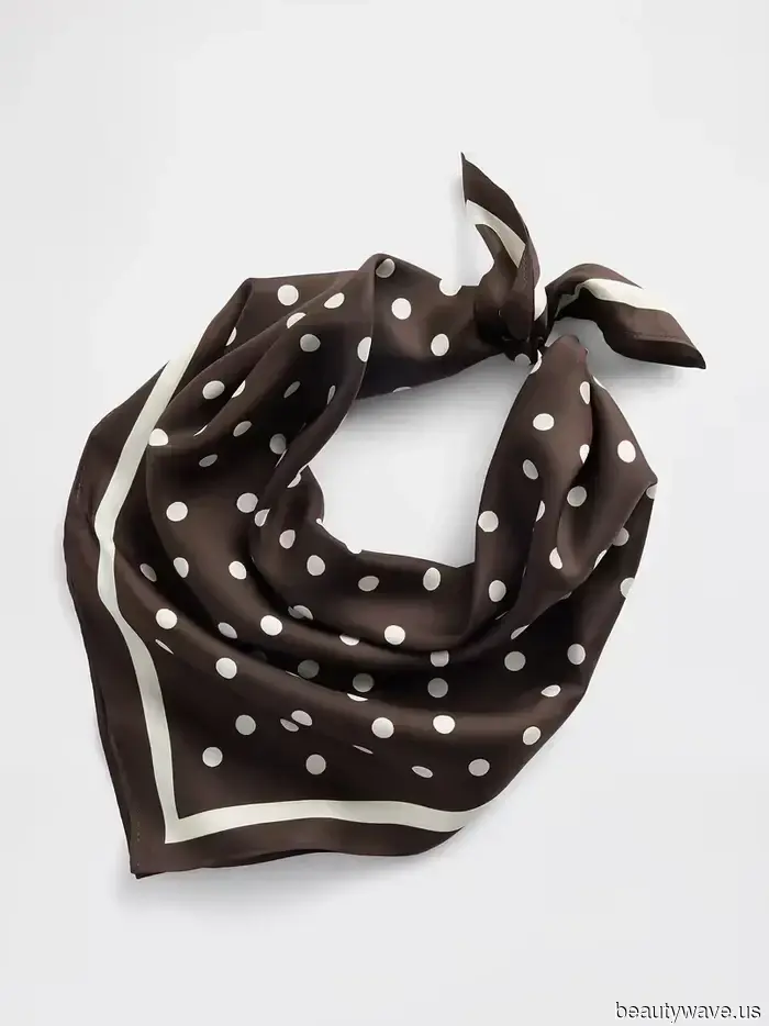 5 Chic Summer Accessories That Every Fashion-Forward Individual Should Have
