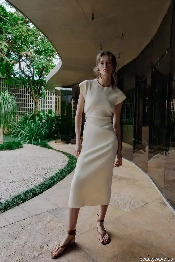 Zara Casually Released a Minimalist Collection That Looks Luxurious—9 Items Set to Sell Out by May.