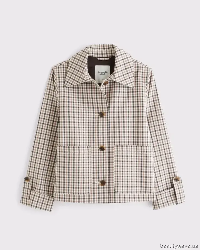 La mia amica mi ha chiesto cosa c'è di buono da Abercrombie RN&mdash;le ho inviato questi 31 pezzi in saldo chic anni '90.