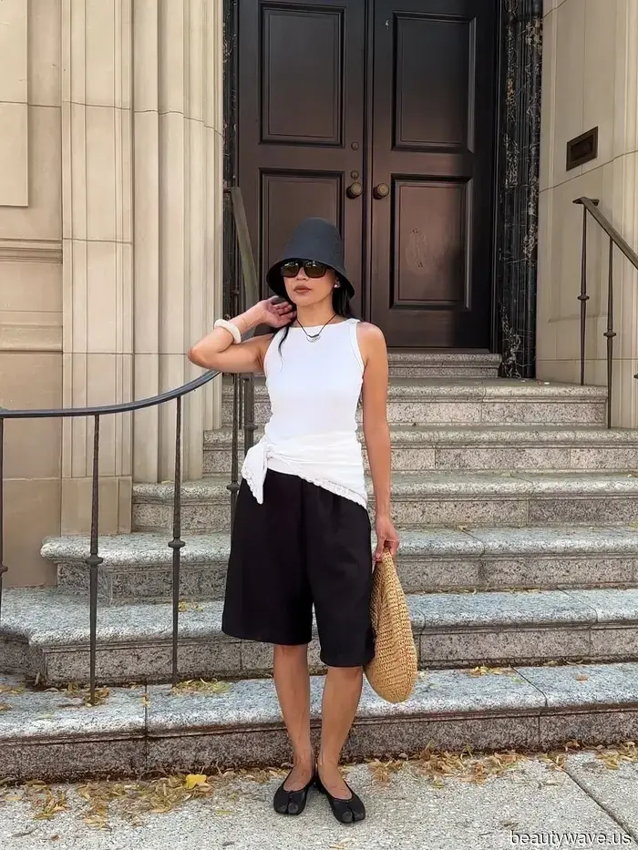I’ve Discovered Them—The 7 Simple Yet Stylish Outfit Combos That Fashionable Women Are Wearing Again and Again This Summer.