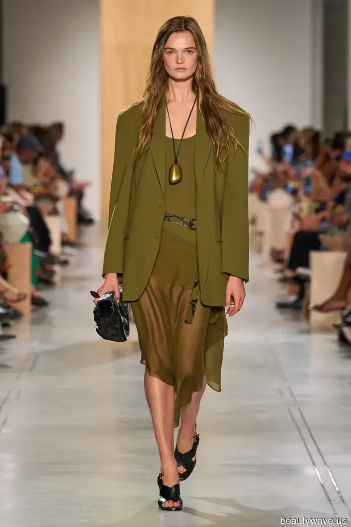 Please Note: Here are the 6 Most Stylish Summer Dress Colors You Should Consider Adding to Your Closet.