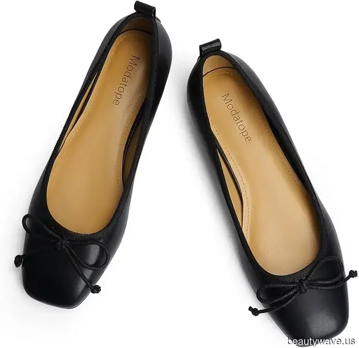 My fashionable mom is shopping on Amazon more frequently and asked for a list of trendy items—I enjoy these stylish discoveries.