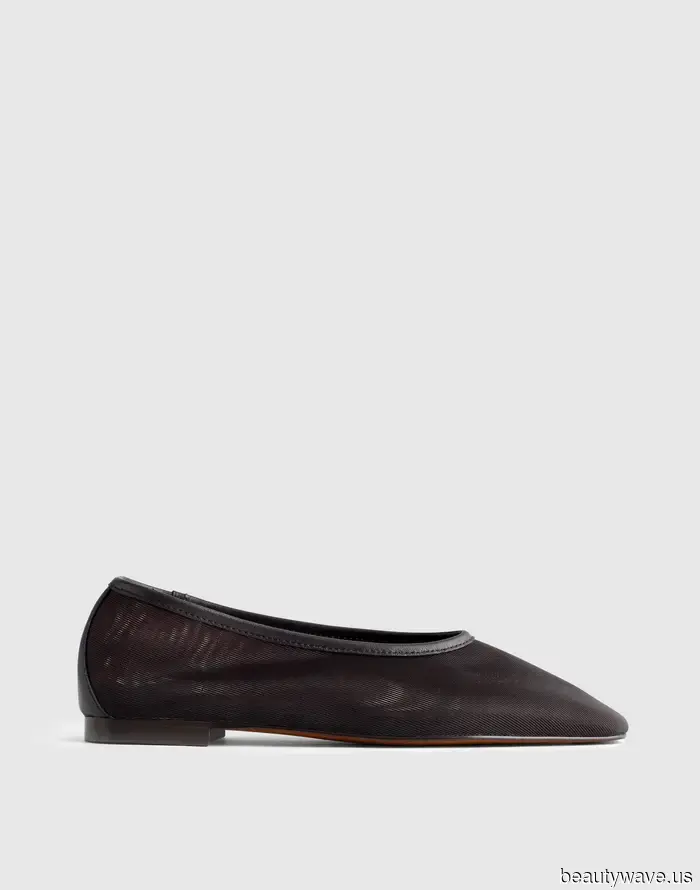 Here’s How to Ensure Your Stylish Summer Flats Fit in During Fall