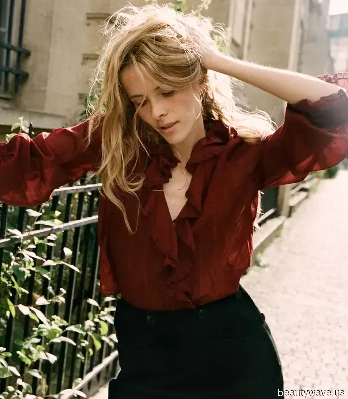 Con jeans, gonne o pantaloni corti, tutti gli esperti di moda amano queste bluse boho.