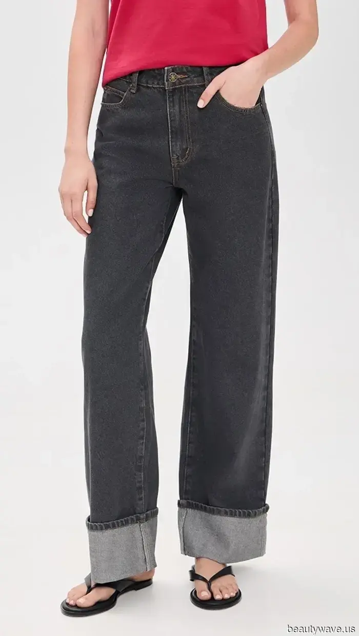 Cuffed jeans have made a strong comeback—here are the anti-trend shoes that pair perfectly with them.