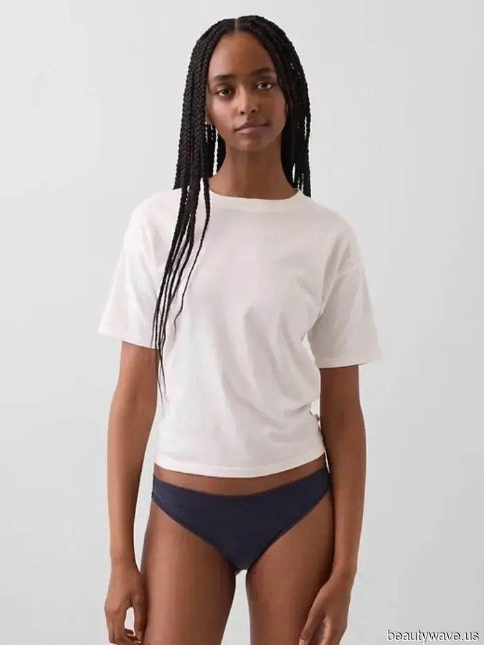 The Two Retailers Fashion Editors Depend On For Their Spring Essentials