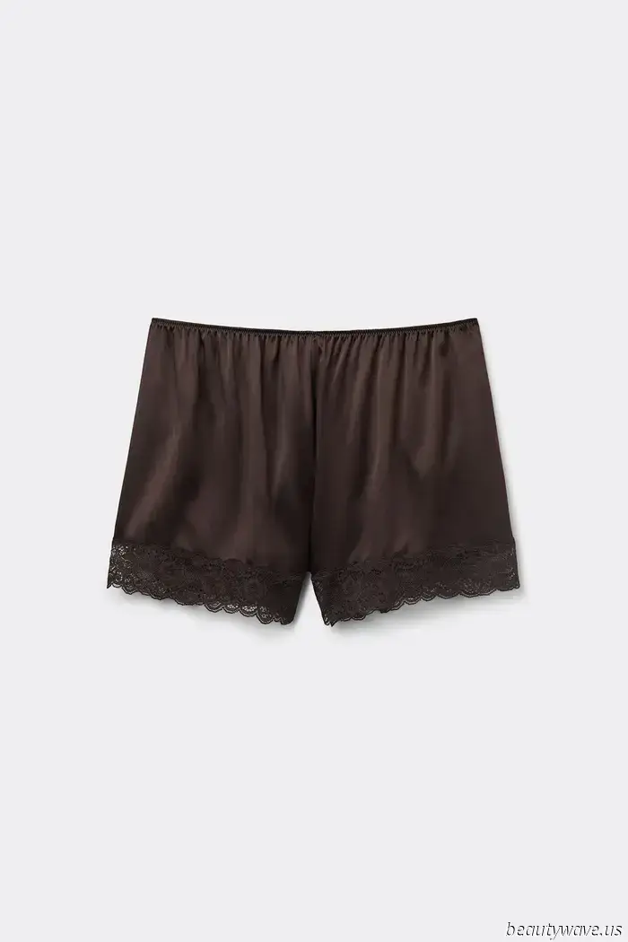 Bermuda shorts, bloomers, and cutoffs are out—only those with expert taste focus on these sophisticated shorts.