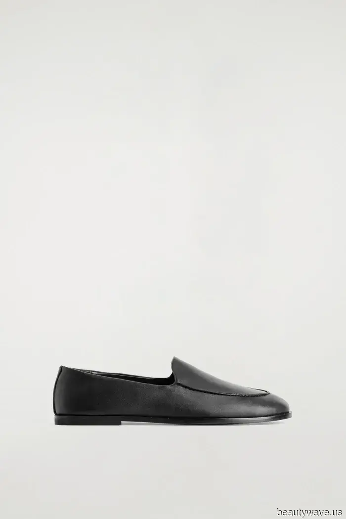 Elegante über 50-Jährige tauschen Kleider und Sandalen gegen diese Hose-und-Schuh-Kombination vor dem Herbst.