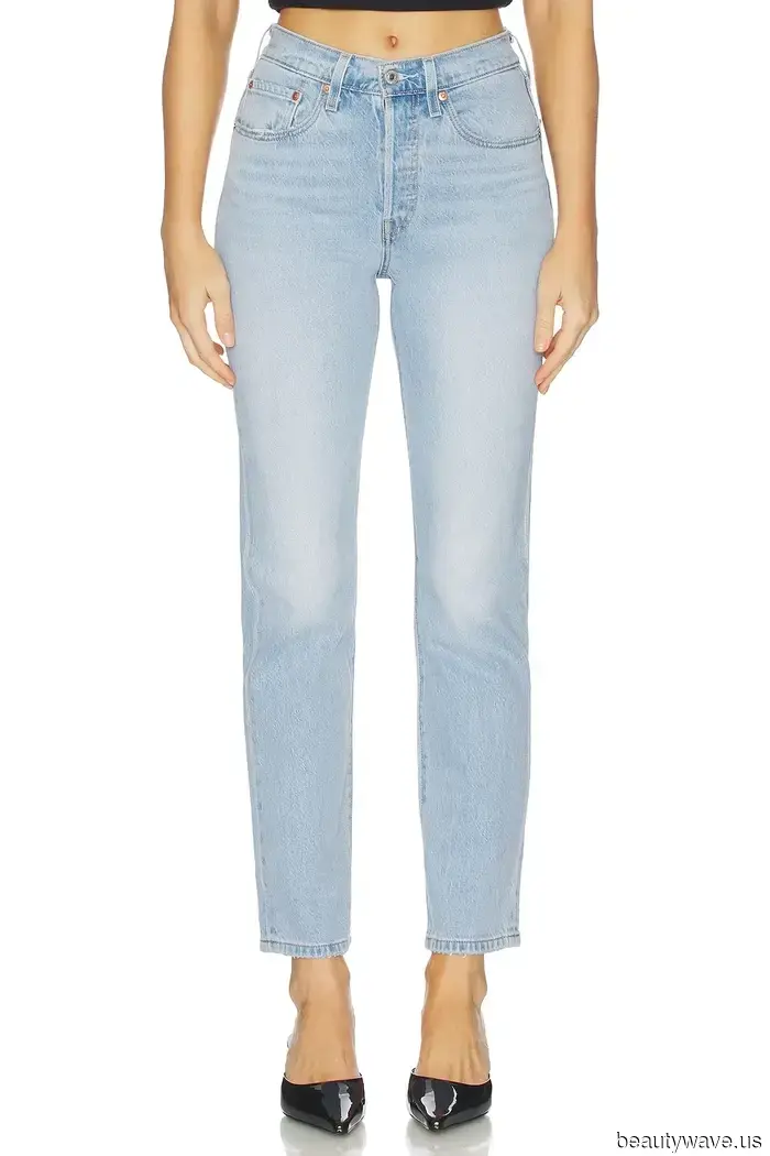 FYI: L'uniforme in jeans dell'estate 2026 include questa esatta tendenza di colore denim e ballerine.