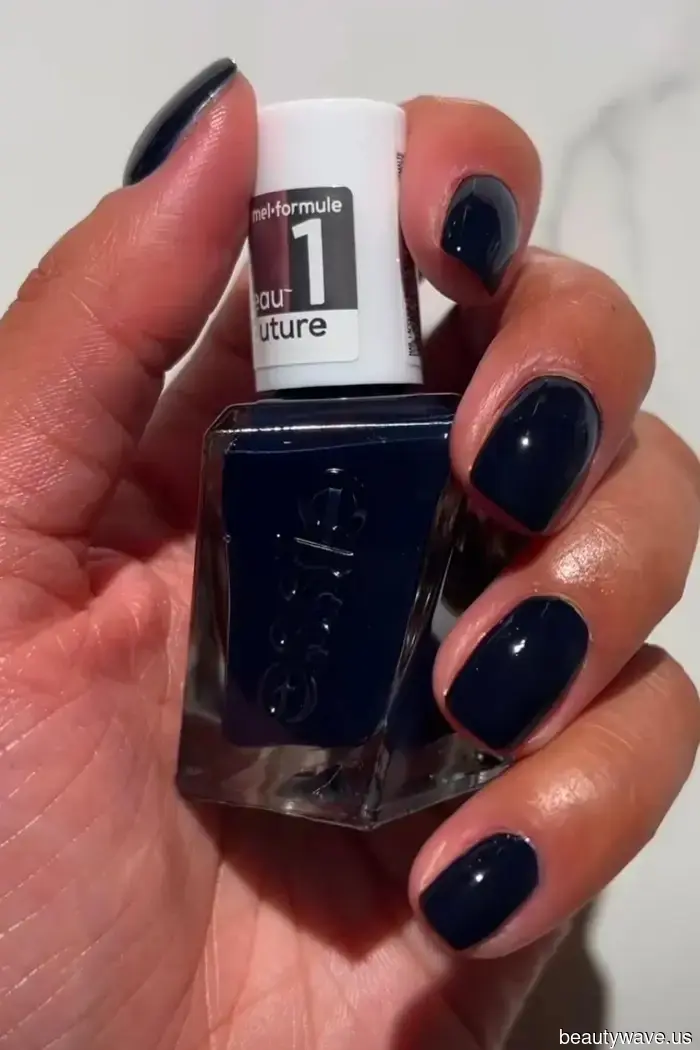 This £12 Autumn-Inspired Nail Polish Provided My Manicure with 10 Days of Chip-Free Longevity.