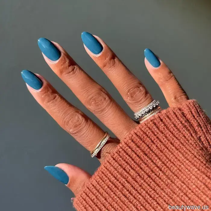 Elegant, schick und sehr gefragt: Diese 9 Nagellackfarben werden den Herbst 2025 dominieren.