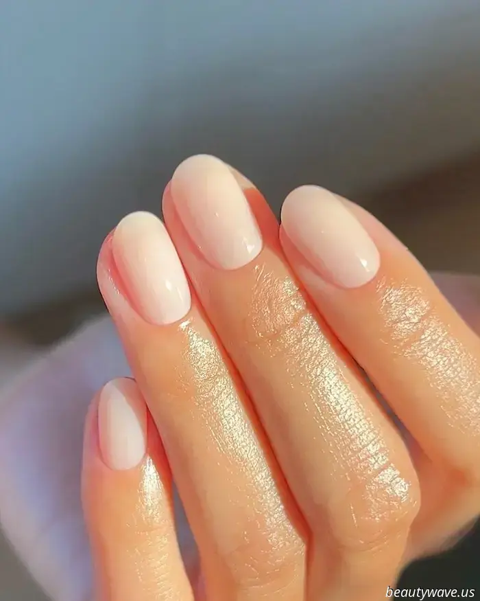 Non indosserò lo smalto trasparente a meno che non sia questa esatta combinazione di OPI Shade