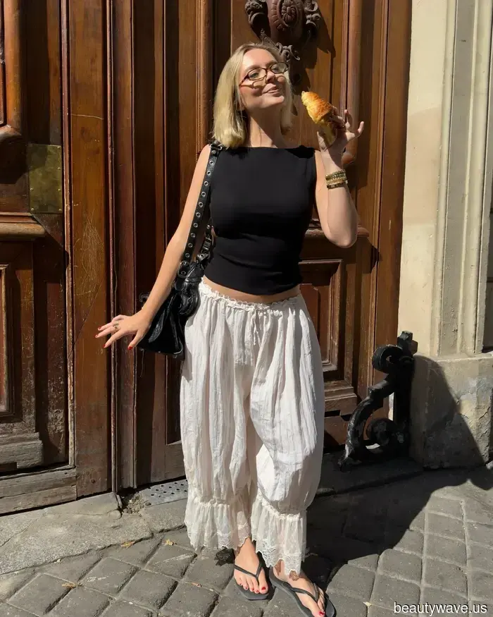 Apologies, Capris—Trendsetting under-30s are sporting this summer's pant style with ballet flats and boots.