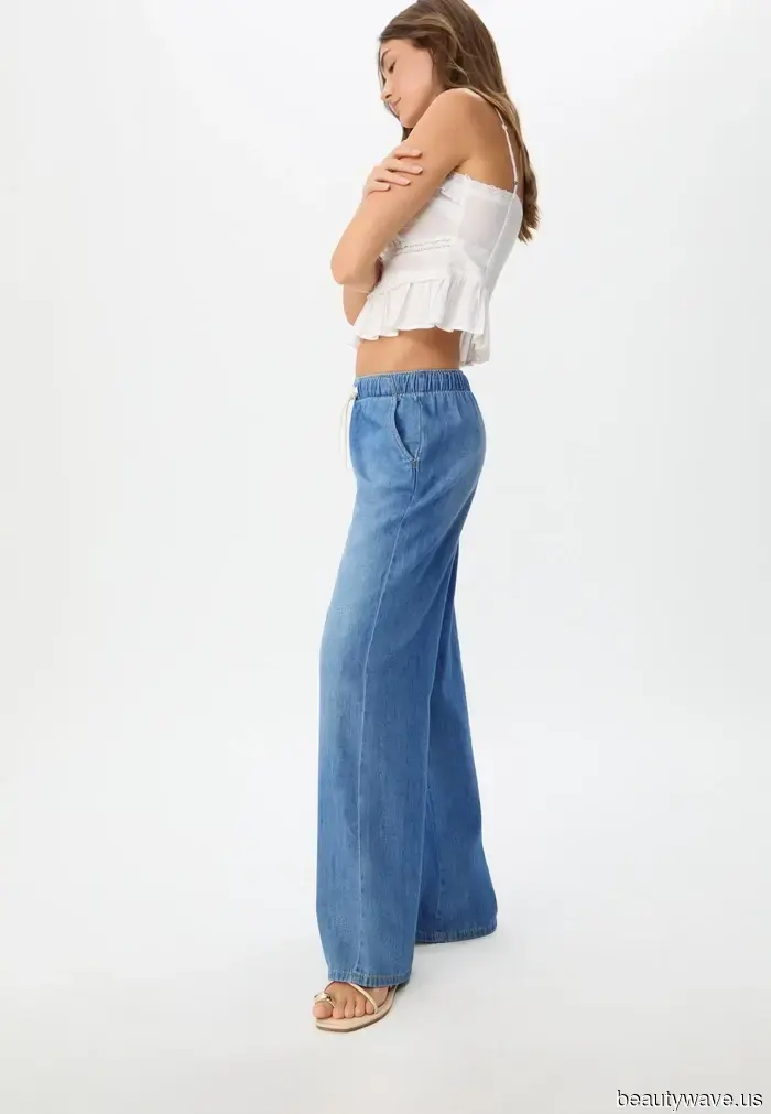 Gen Z and Millennials are in consensus—this previously unfashionable jeans trend is essential for achieving an elegant look with little effort.