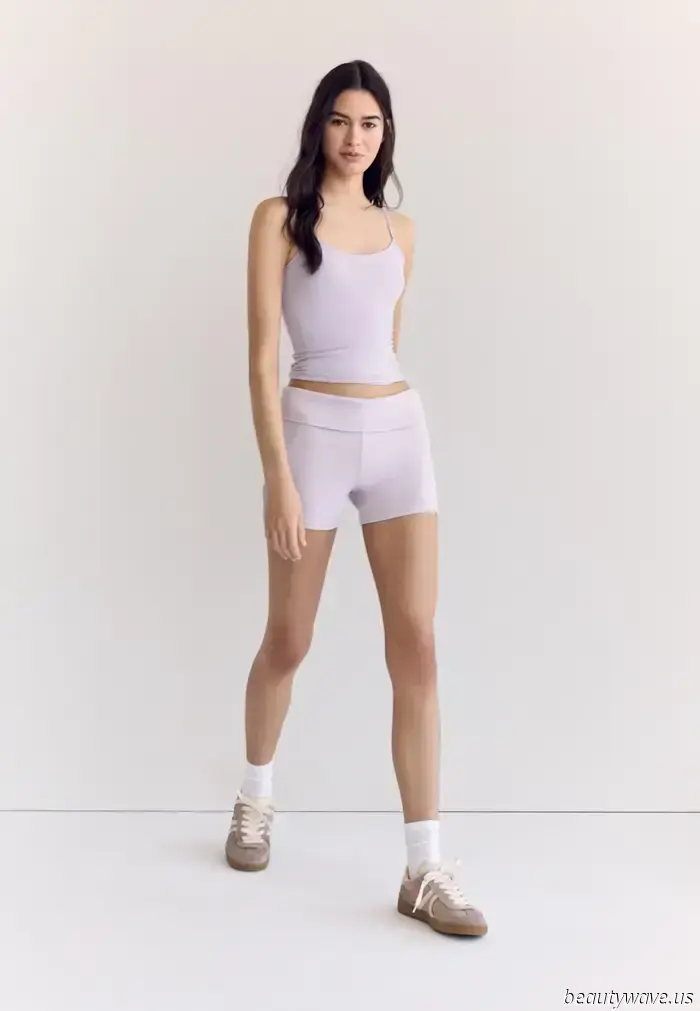 Neither leggings nor bike shorts: The precise activewear trend that fashion-forward girls in L.A. don for Pilates and gym sessions.