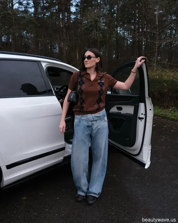 Más Fresco Que Los Jeans Rectos&mdash;Todos Con Buen Gusto Estarán Usando Uno De Estos Conjuntos De Mezclilla Este Otoño