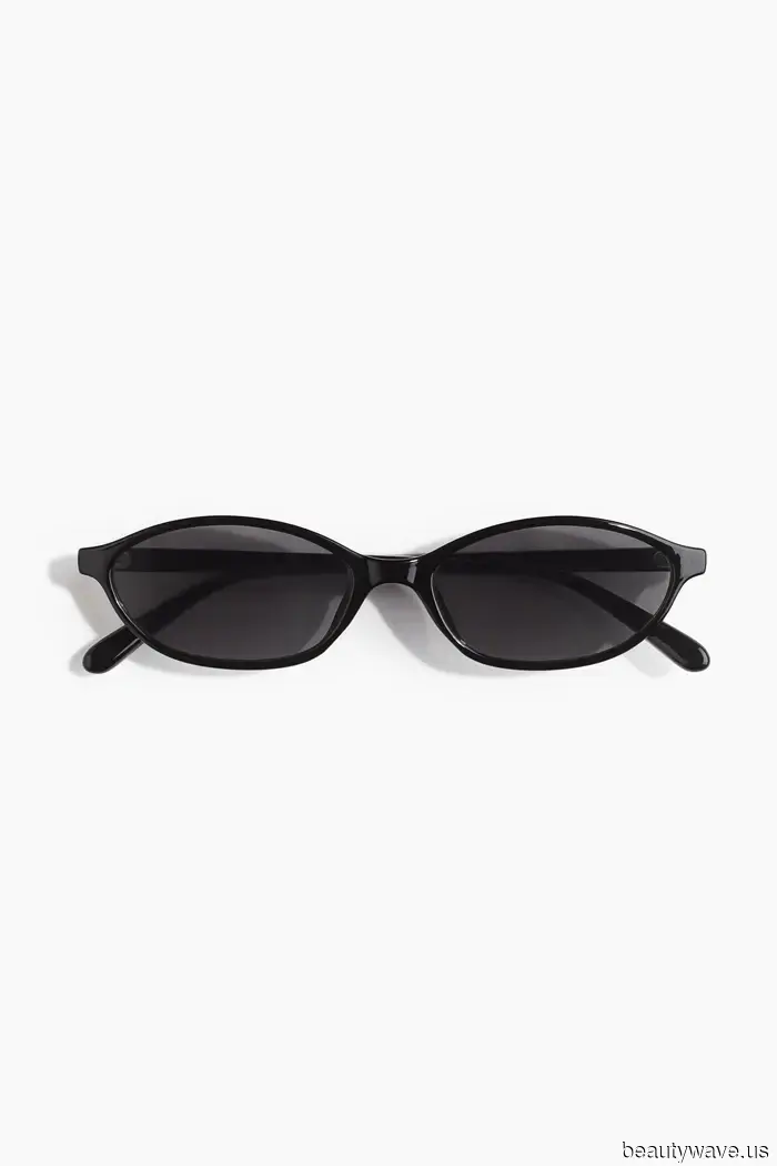 Cigarette jeans are making a comeback—here's how fashion-forward girls will style them in 2026.