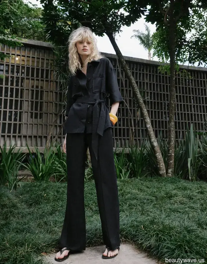 No, non jeans e t-shirt, le ragazze alla moda sanno che questo due pezzi senza tempo è la chiave per un outfit estivo chic.