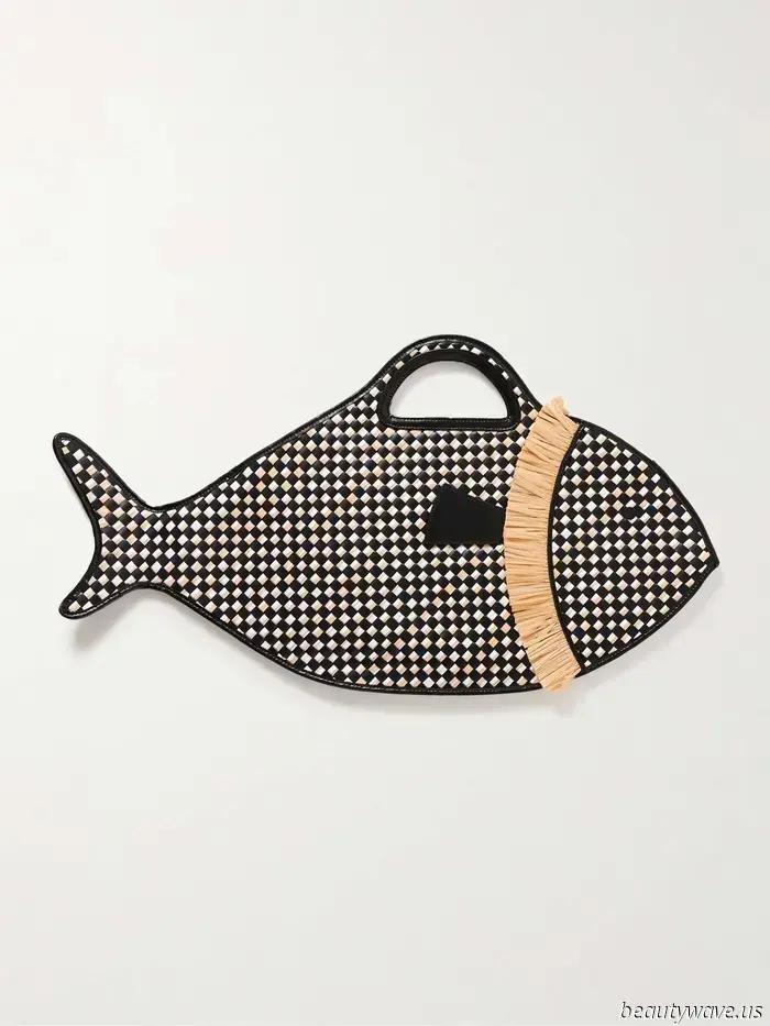 In case you missed it, it's a Sardine Girl Summer! Here are the most stylish pieces to help you embrace the trend.