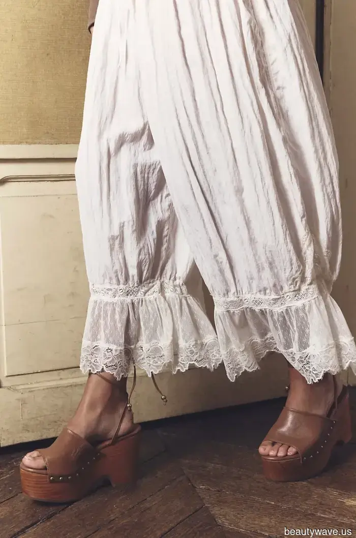 I'm Firmly Convicted That Summer Attire Pairs Best With Boots: Here Are 6 Stylish Outfits That Support My Claim.