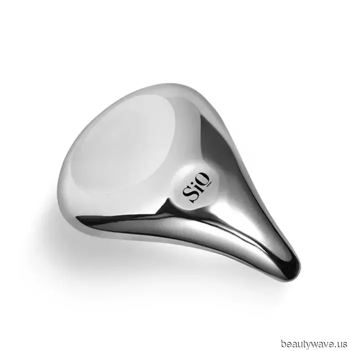The At-Home Cryo Tools That Quickly Sculpt, Reduce Puffiness, and Compete with a $300 Facial.