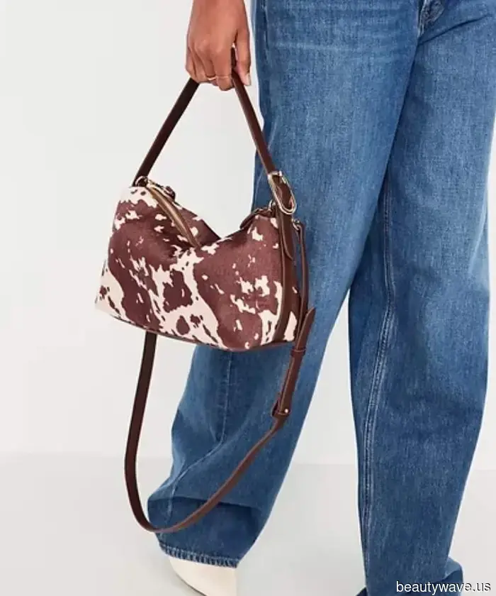 This New Bag Costs Less Than $50 and Tops Our Fashion Editor's Fall Wish List.