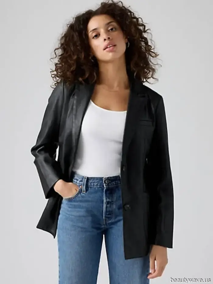 Не бомбер, не окоп: все, у кого есть вкус, охотятся за этим "устаревшим" трендом кожаных курток