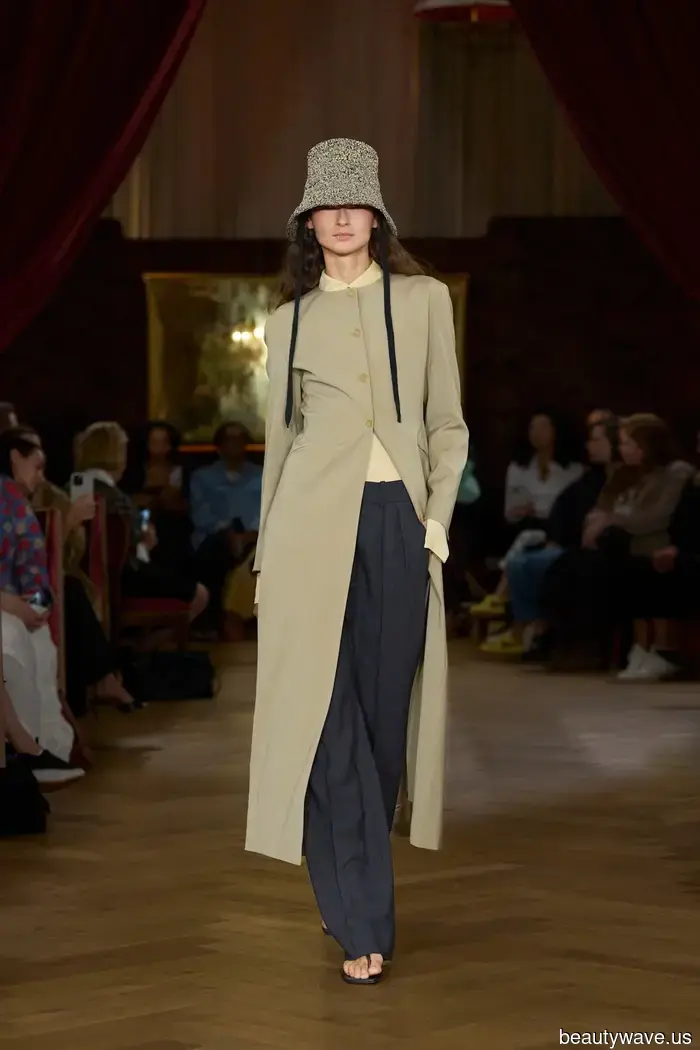 I’ve just returned from Fashion Week in Paris and Milan—here are 7 trends I noticed all over.