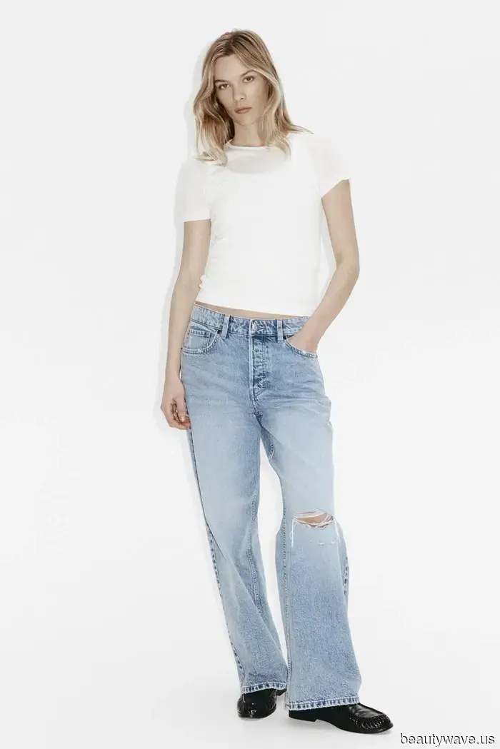 Boho blouses are currently trending, but I believe they pair best with this particular jeans style.