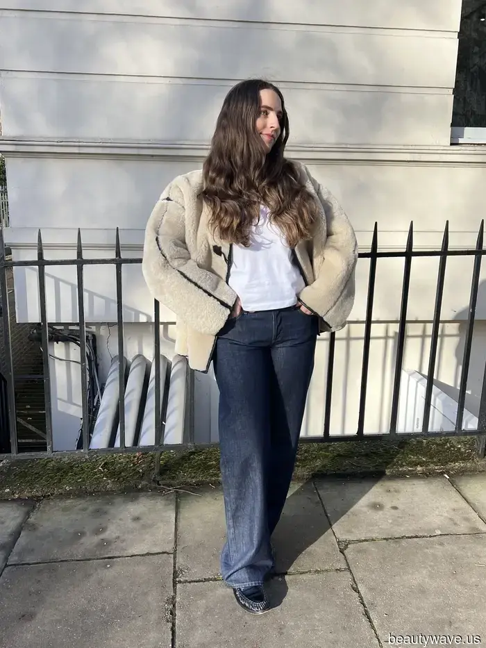 I Recently Tested the Jeans That Kendall, Hailey, and Bella All Rave About—Here Are My Genuine Impressions.