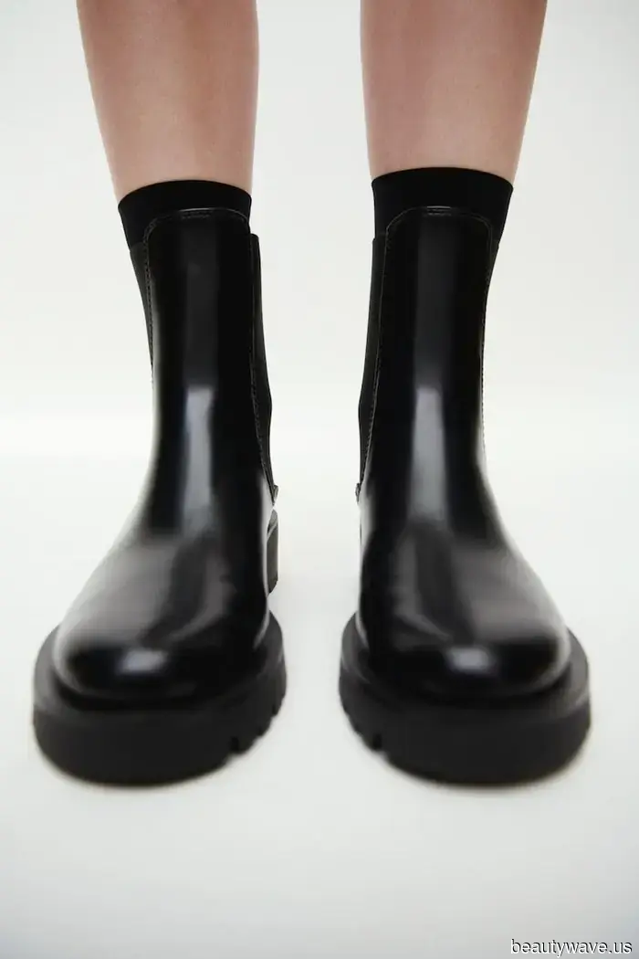 Элизабет Олсен только что прибыла в аэропорт в обувном тренде, который так характерен для Мэри-Кейт и Эшли.