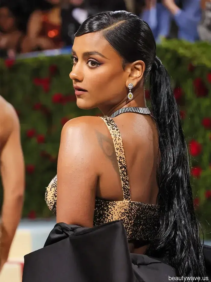 Simone Ashley's Most Unforgettable Beauty Looks Are Consistently Bronzed, Ethereal, and Stylish—9 That I'm Eager to Imitate