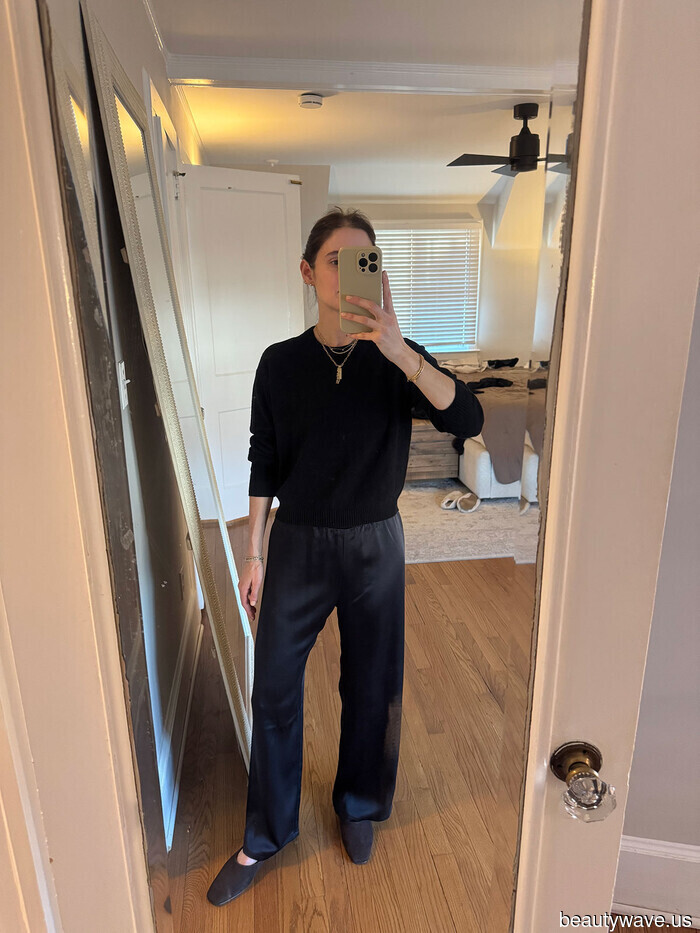 I’m employed in the fashion industry in NYC, and this is my capsule wardrobe (it creates stylish outfits).